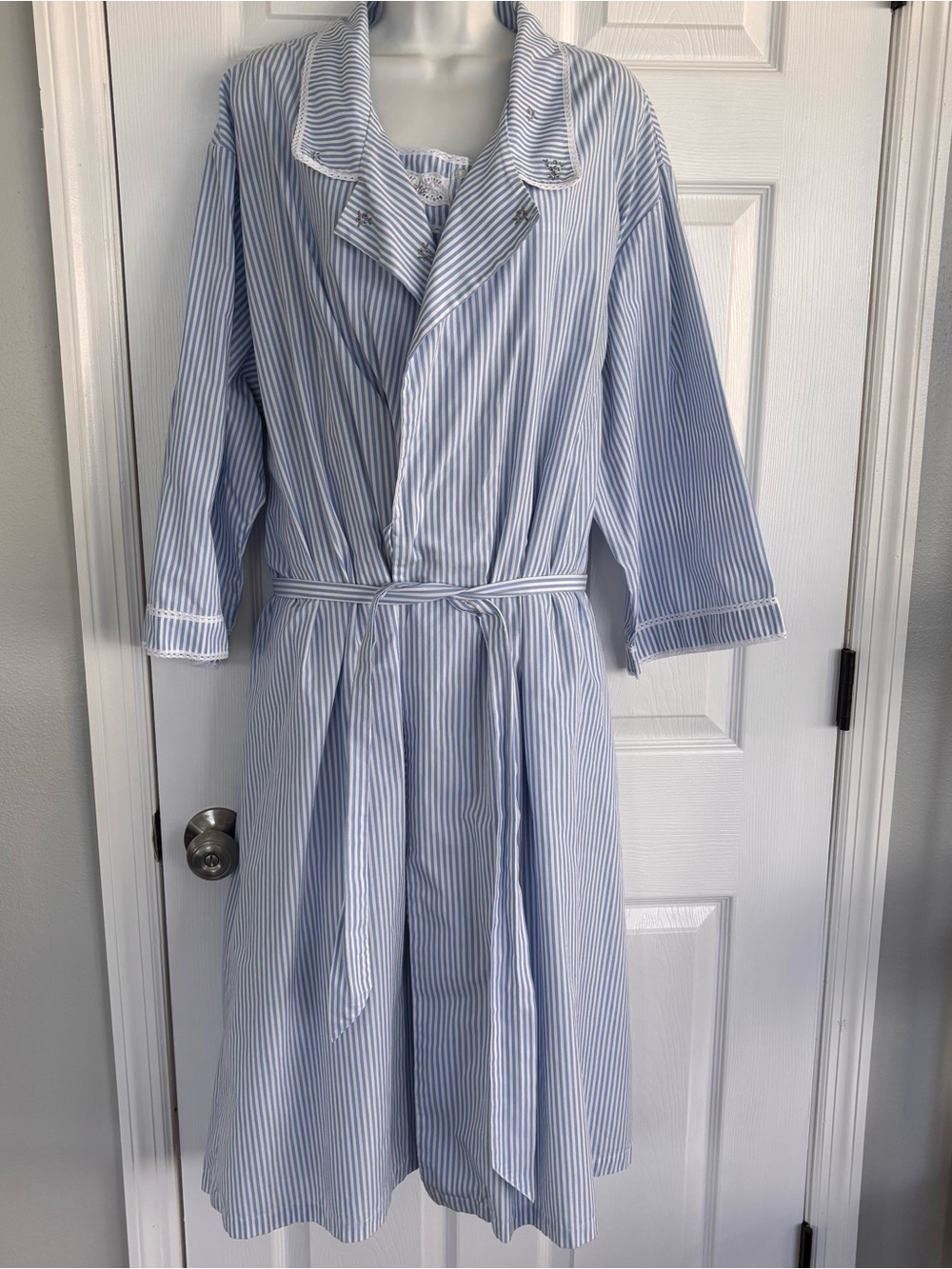Secret Treasures Women’s 2Pc Floral Robe & Nightgown Set Size 2X (18W/20W)
